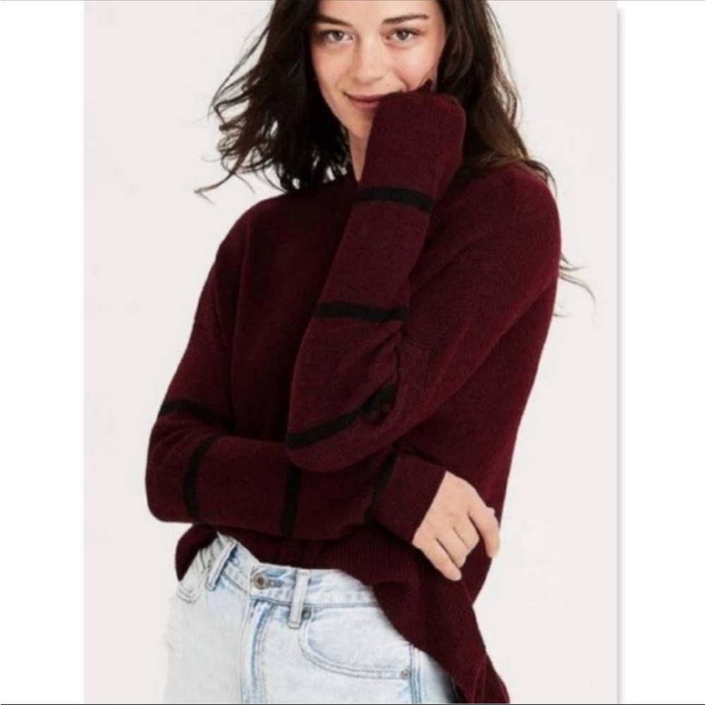 American Eagle Outfitters Dark Cherry Red Pullover
Sweater XS